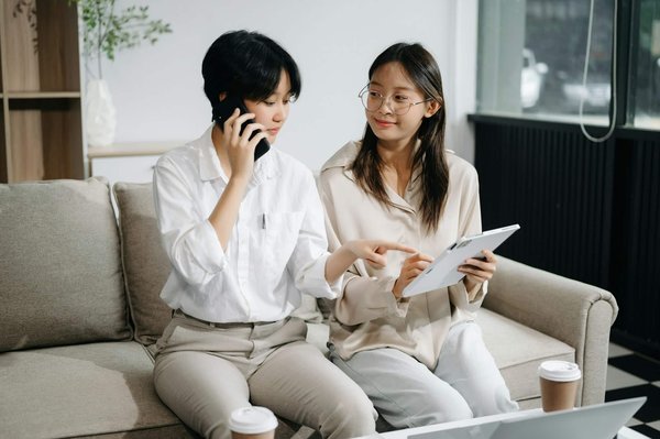 What Are the Strategies for Small Businesses to Implement AI for Customer Insights?